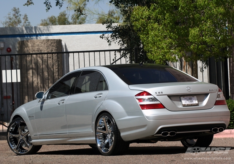 Giovanna Dalar-5 Chrome r22 on Mercedes Benz S65 AMG